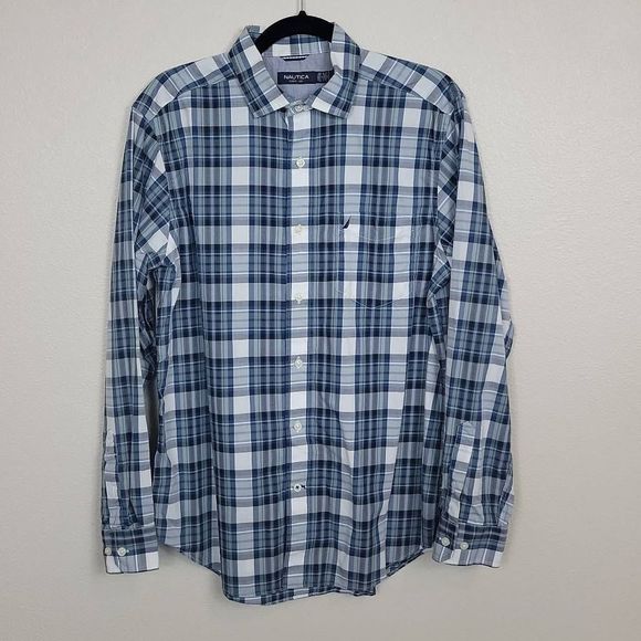 Nautica Plaid Button-down, Size M - Picture 6 of 6